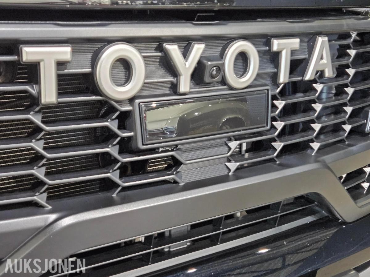 2026 TOYOTA HILUX GR SPORT 204 HK 4X4 AUTOMAT 9000KM