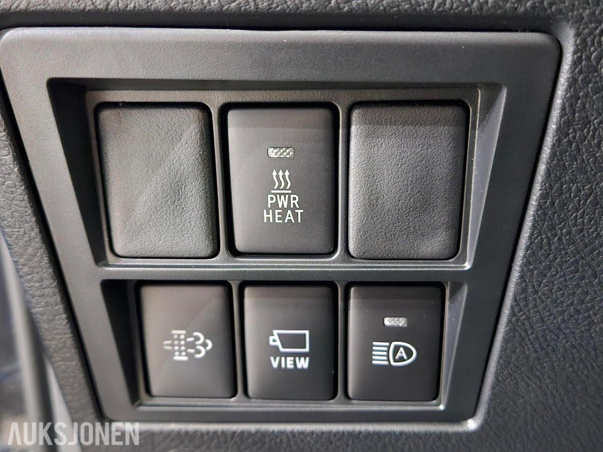 2026 TOYOTA HILUX GR SPORT 204 HK 4X4 AUTOMAT 9000KM