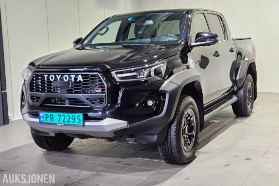 2026 TOYOTA HILUX GR SPORT 204 HK 4X4 AUTOMAT 9000KM