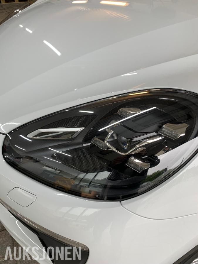 2018 Porsche CAYENNE 3.0-333 4, 140636km