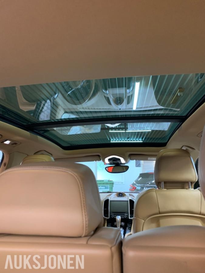 2018 Porsche CAYENNE 3.0-333 4, 140636km