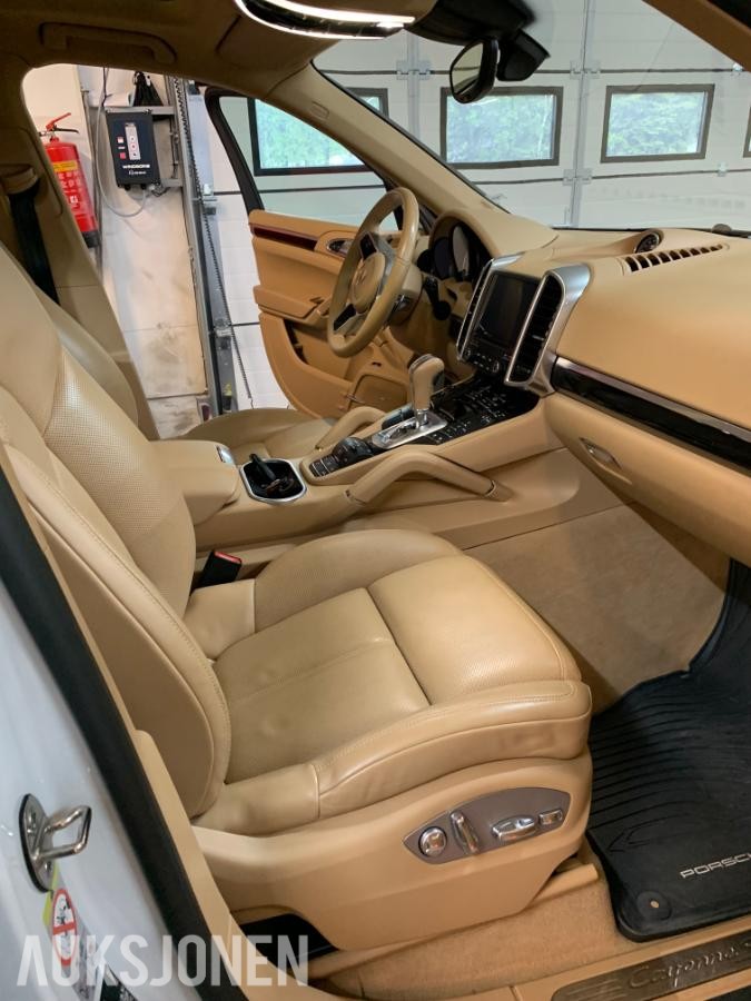 2018 Porsche CAYENNE 3.0-333 4, 140636km