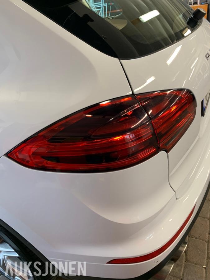 2018 Porsche CAYENNE 3.0-333 4, 140636km