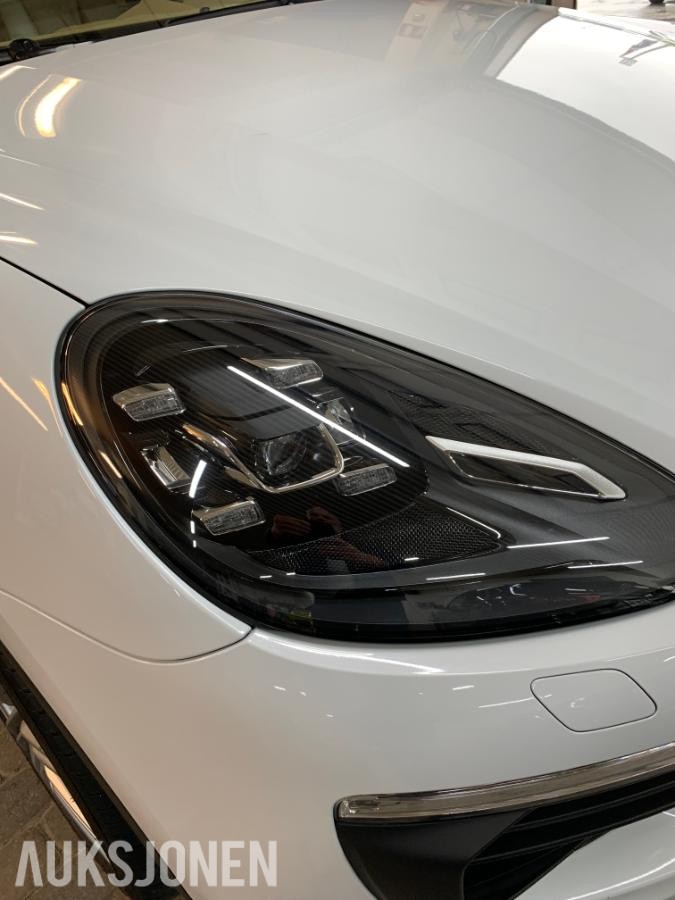 2018 Porsche CAYENNE 3.0-333 4, 140636km