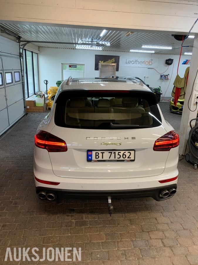 2018 Porsche CAYENNE 3.0-333 4, 140636km