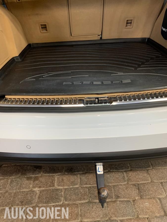 2018 Porsche CAYENNE 3.0-333 4, 140636km