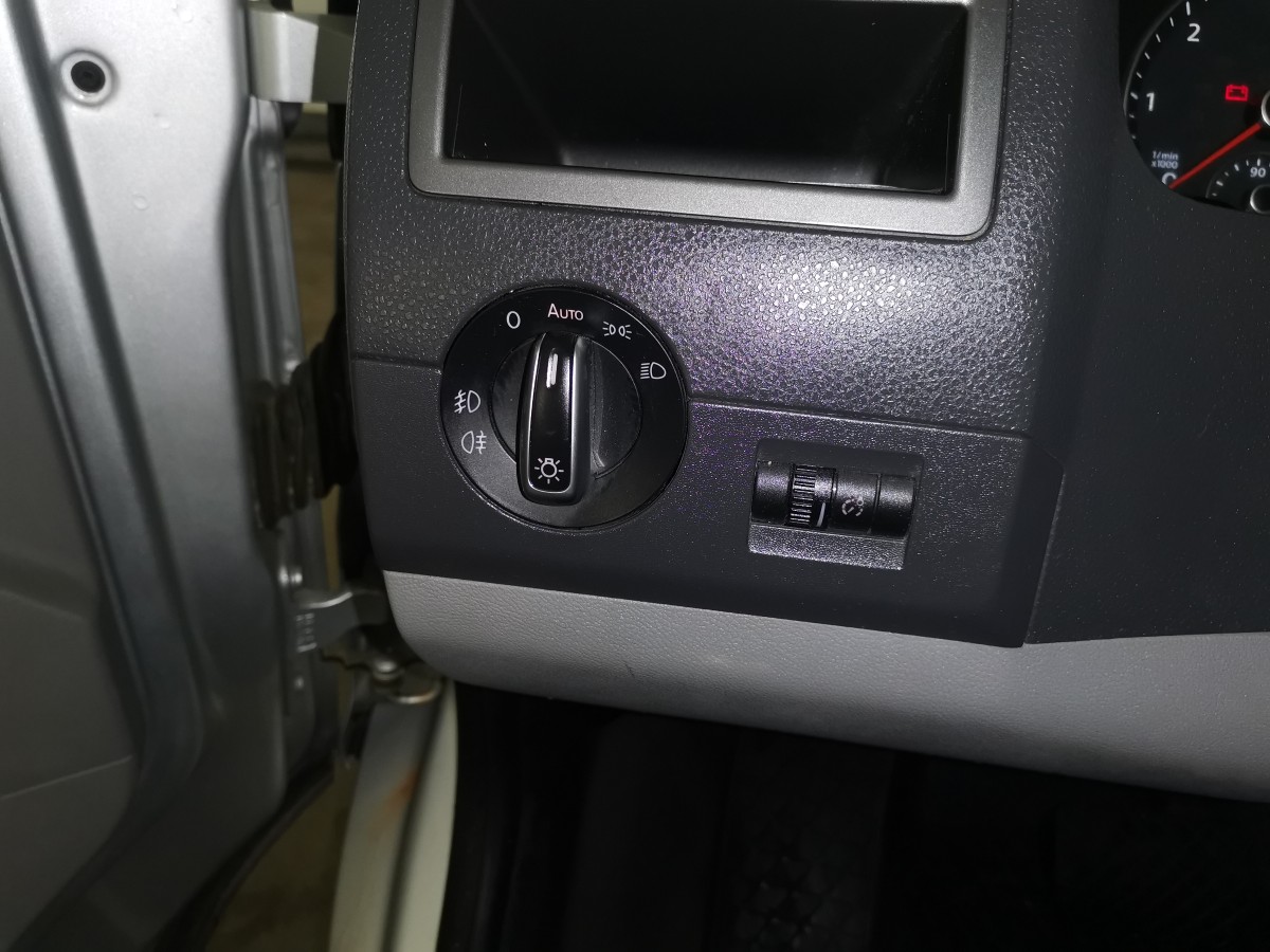 2015 Volkswagen TRANSPORTER 2.0 TDI 180HK DSG 4MOTION HENGERFESTE VARMER INNREDNING