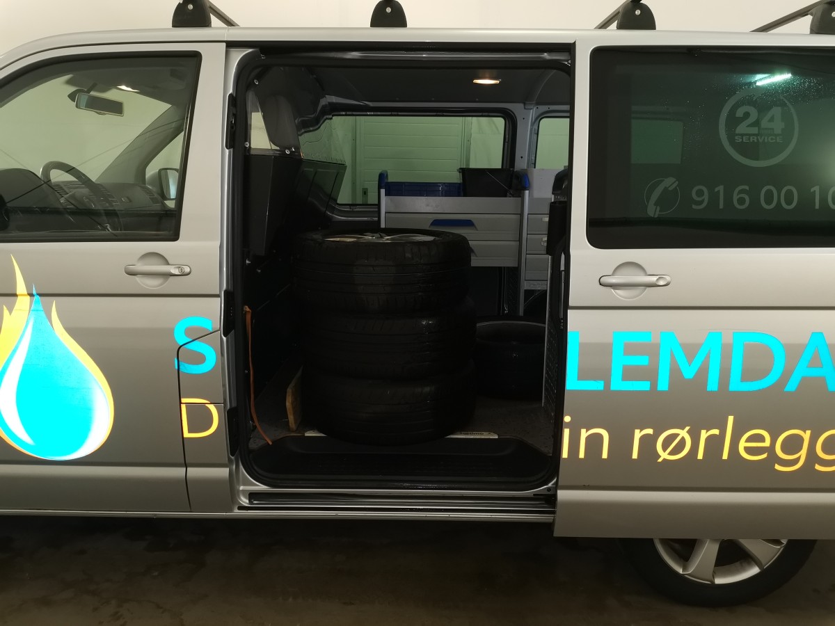 2015 Volkswagen TRANSPORTER 2.0 TDI 180HK DSG 4MOTION HENGERFESTE VARMER INNREDNING