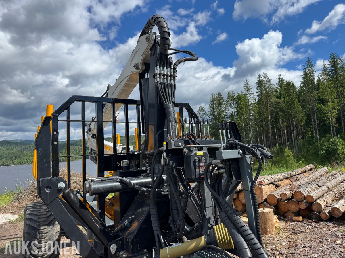 2025 Timber Trailer TR-140 - Lastebærer med kran, radio / fjernkontroll