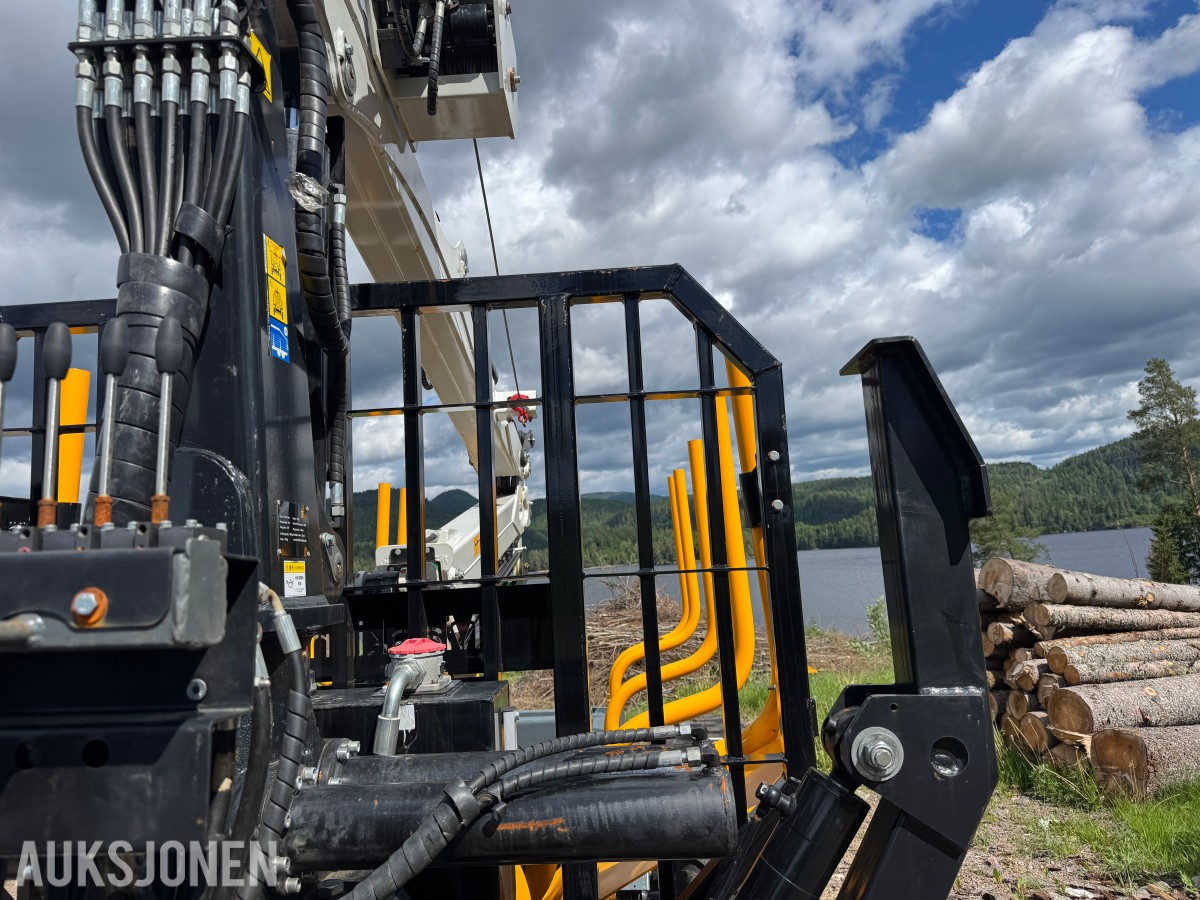 2025 Timber Trailer TR-140 - Lastebærer med kran, radio / fjernkontroll
