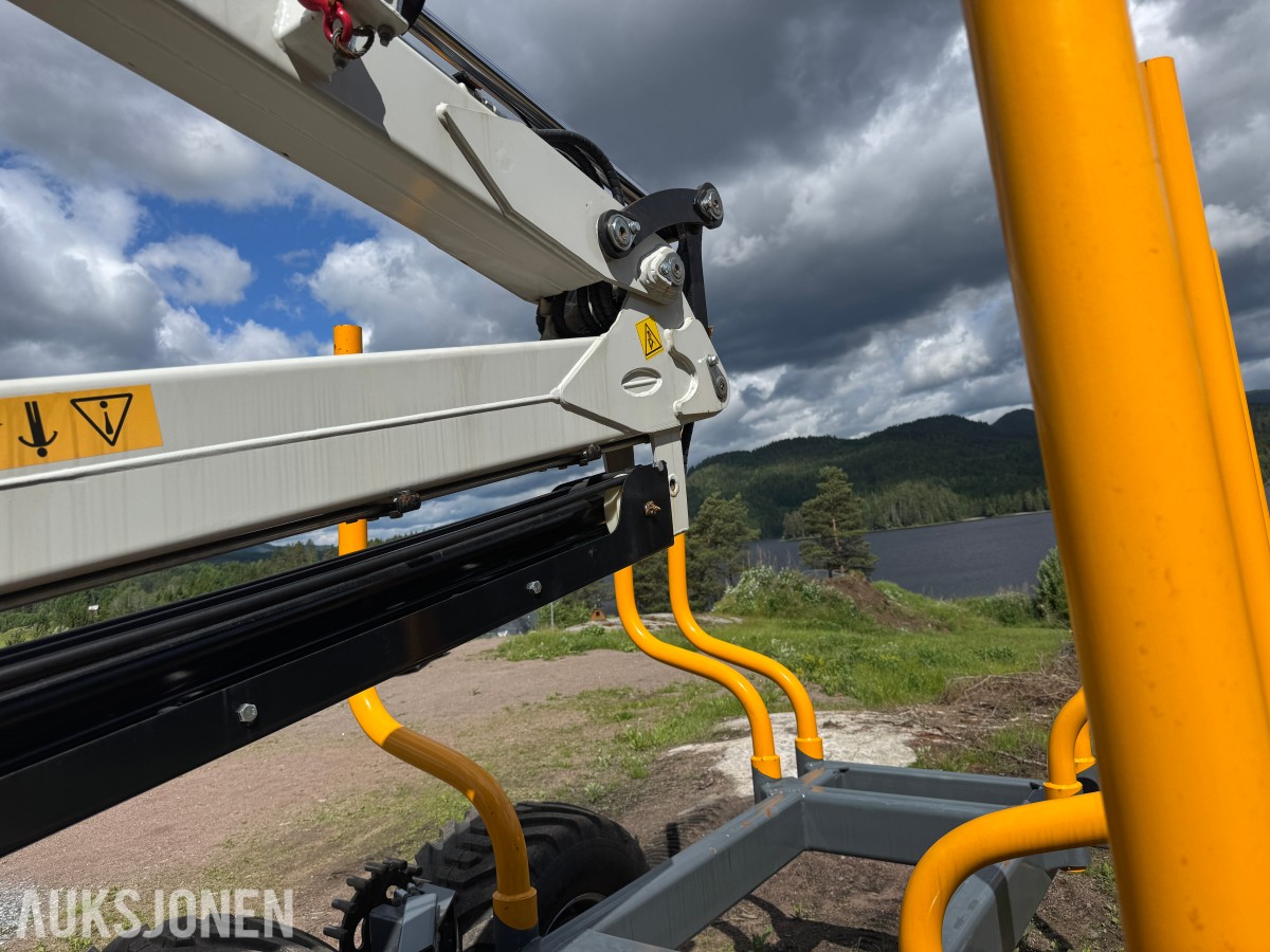 2025 Timber Trailer TR-140 - Lastebærer med kran, radio / fjernkontroll
