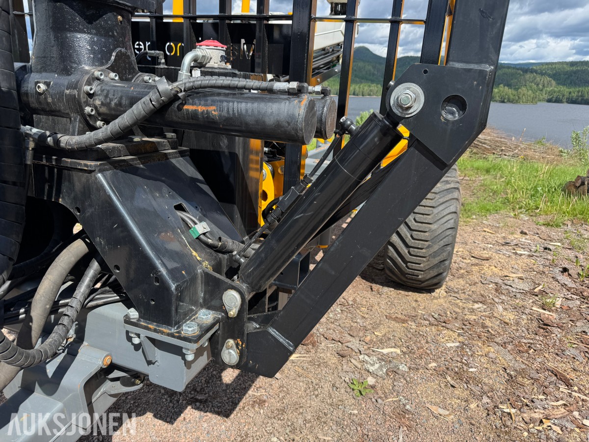 2025 Timber Trailer TR-140 - Lastebærer med kran, radio / fjernkontroll