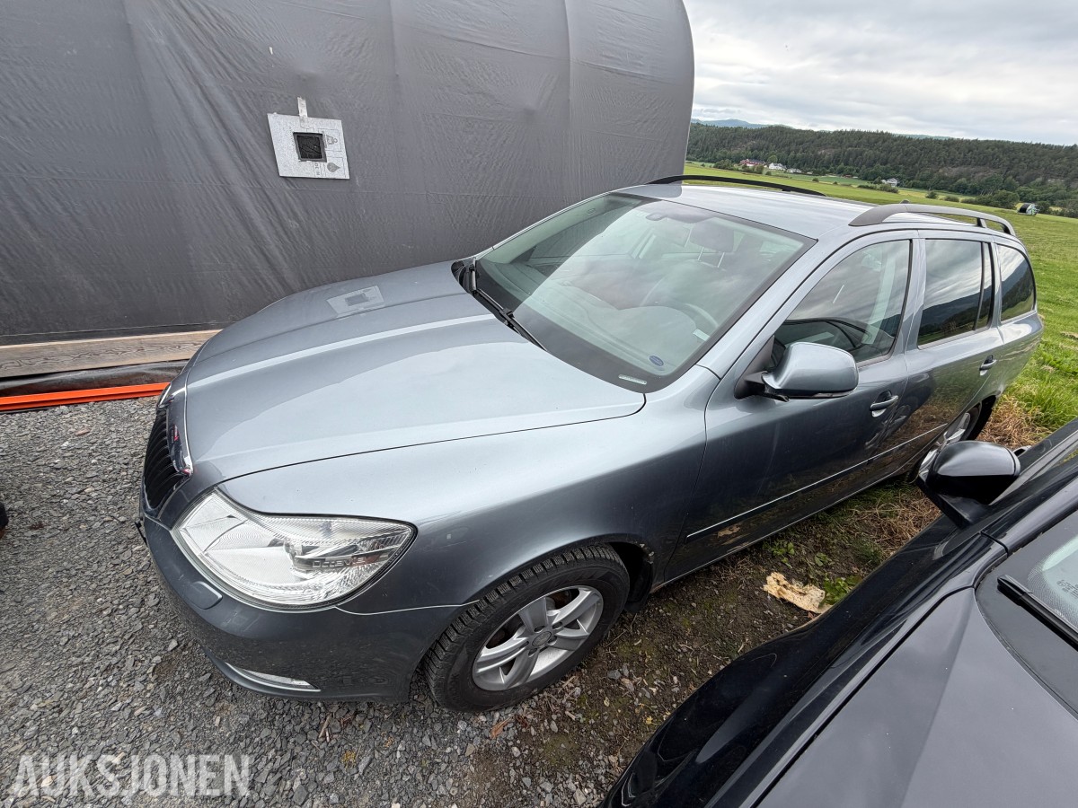 2013 Skoda OCTAVIA 1.4-122 / S+V dekk / Servicehistorikk