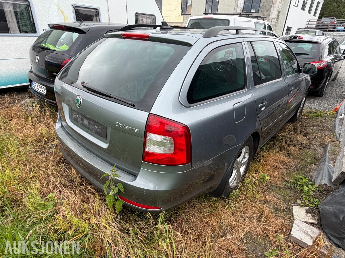 2013 Skoda OCTAVIA 1.4-122 / S+V dekk / Servicehistorikk