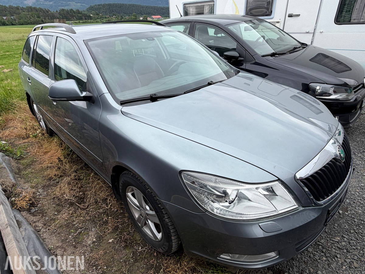 2013 Skoda OCTAVIA 1.4-122 / S+V dekk / Servicehistorikk