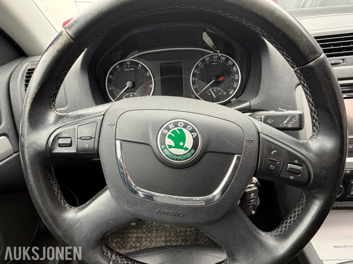 2013 Skoda OCTAVIA 1.4-122 / S+V dekk / Servicehistorikk