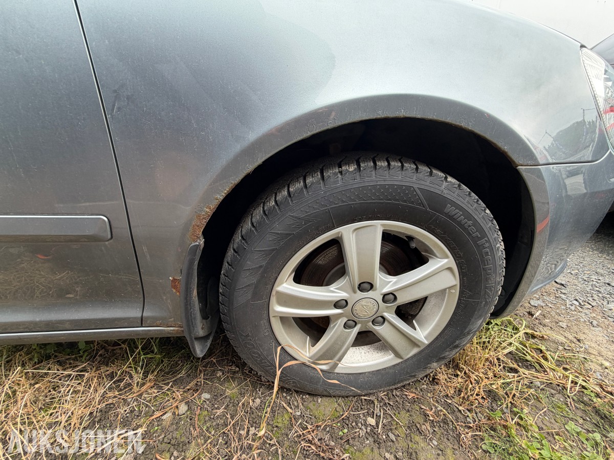 2013 Skoda OCTAVIA 1.4-122 / S+V dekk / Servicehistorikk