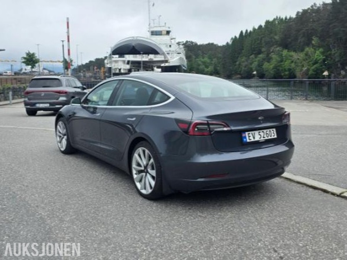 2019 Tesla Model 3 Long Range AWD 150 kW