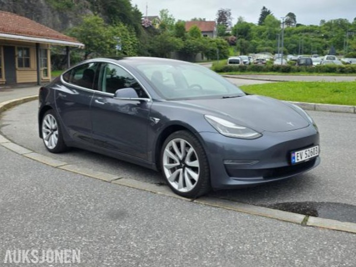 2019 Tesla Model 3 Long Range AWD 150 kW
