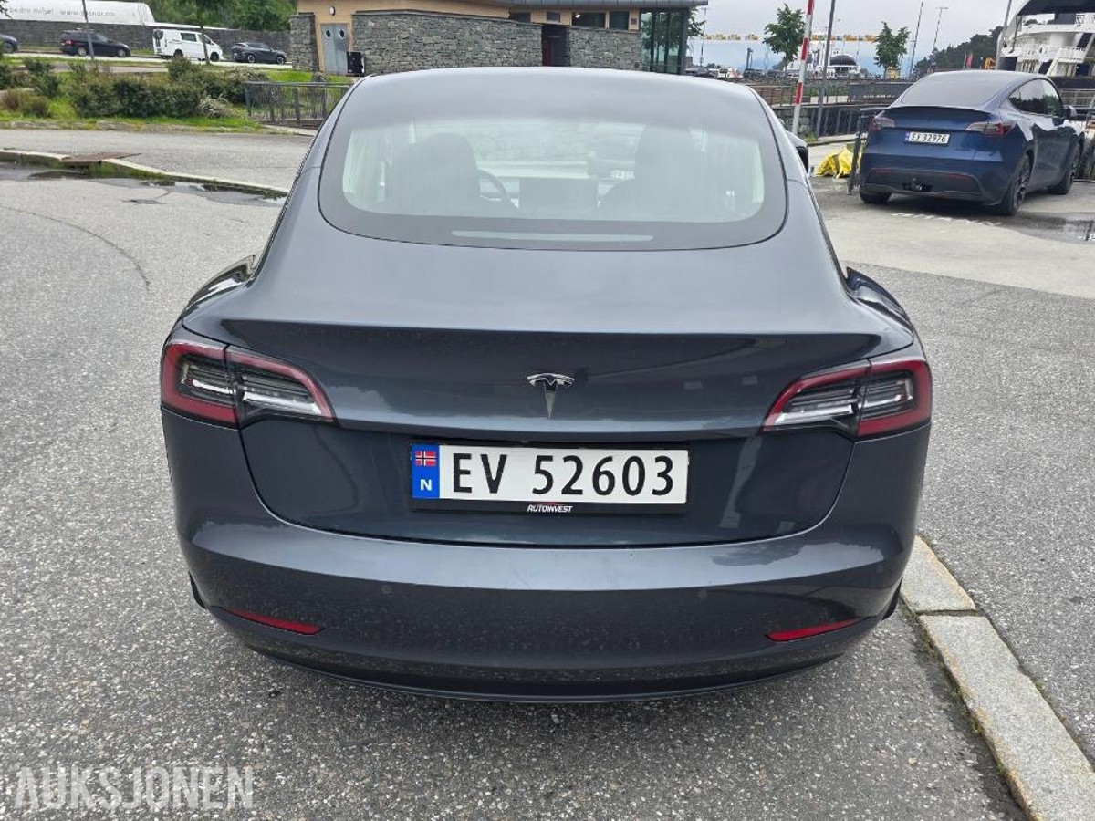2019 Tesla Model 3 Long Range AWD 150 kW