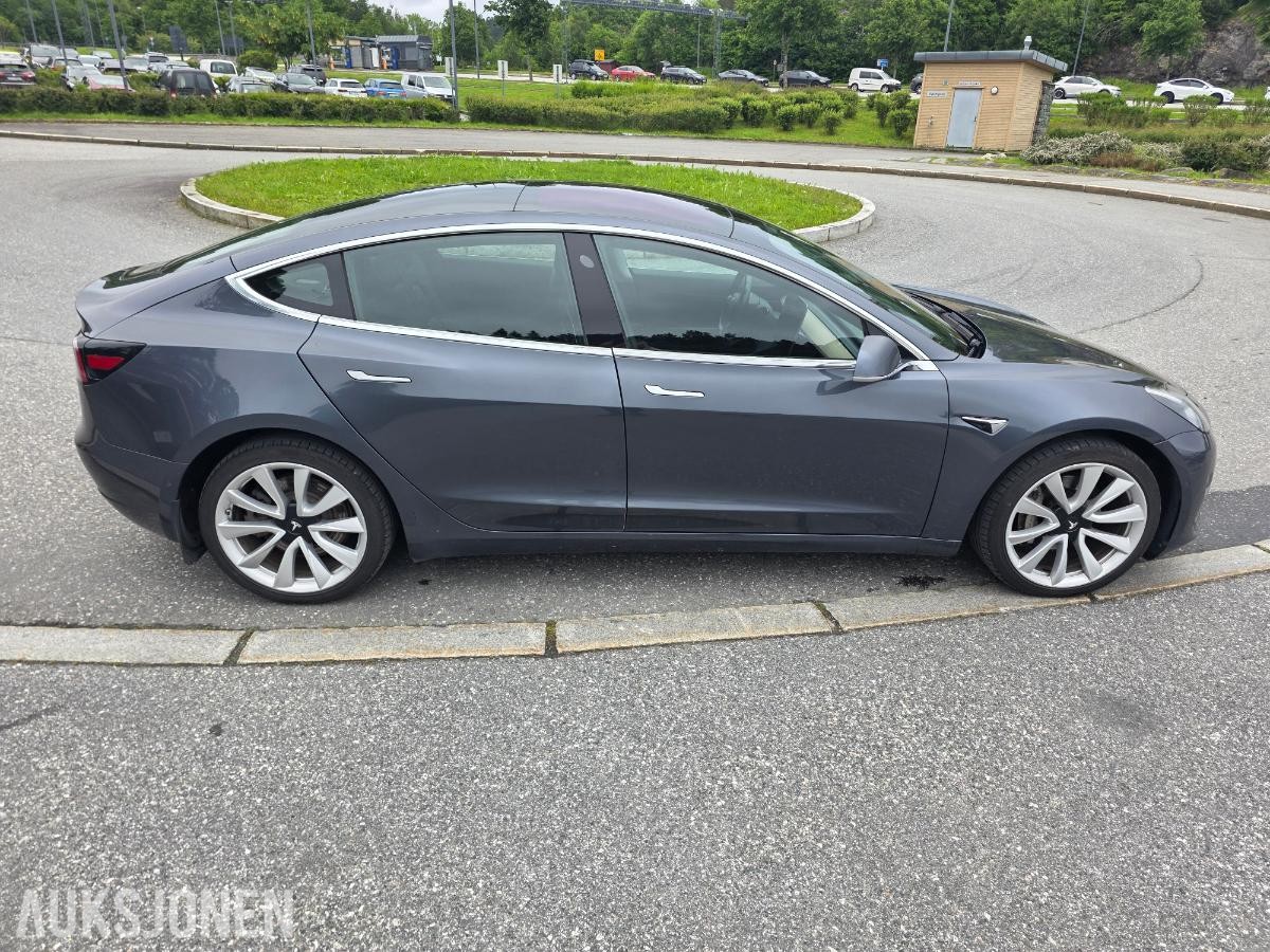 2019 Tesla Model 3 Long Range AWD 150 kW