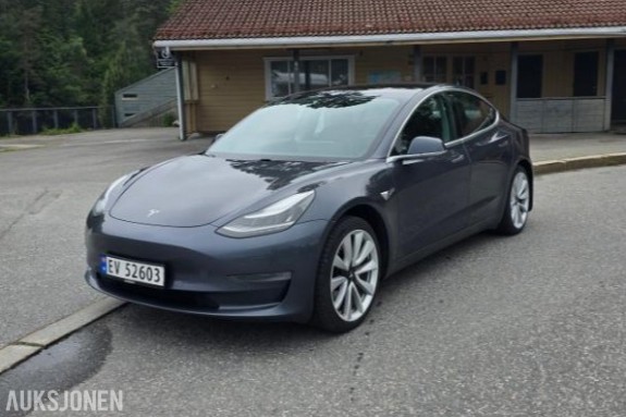 2019 Tesla Model 3 Long Range AWD 150 kW EU OK 05.2028