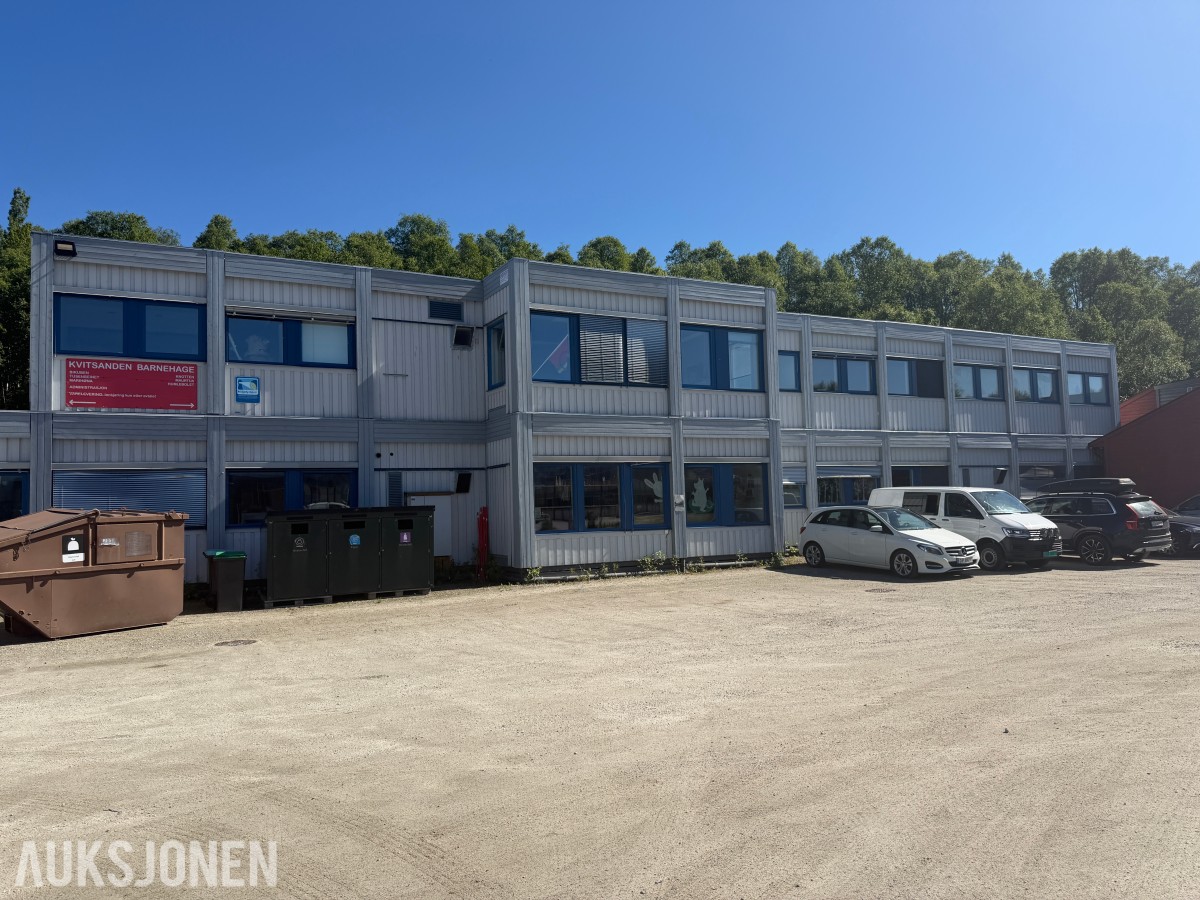 2018 Komplett brakkerigg ca. 1000 m² – 33 brakker / modulbygg 