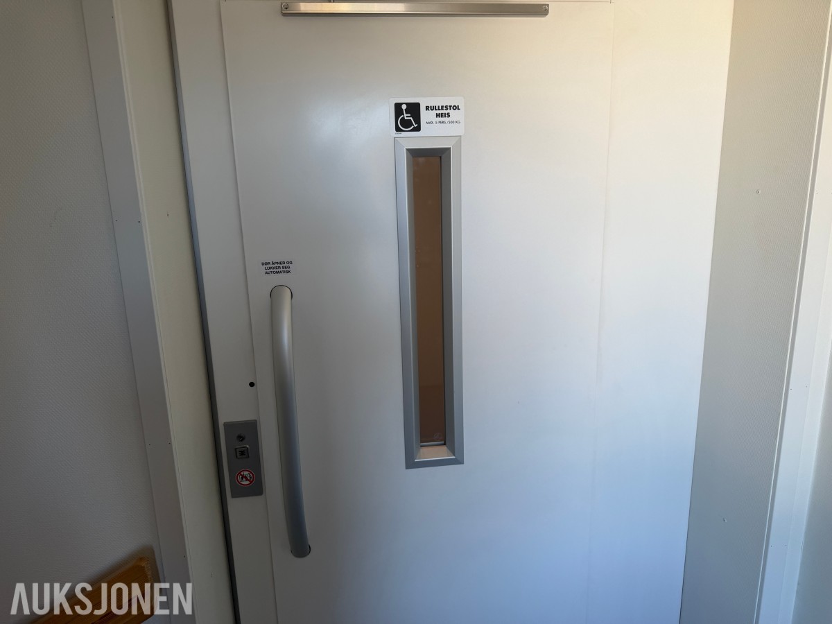 2018 Komplett brakkerigg ca. 1000 m² – 33 brakker / modulbygg 