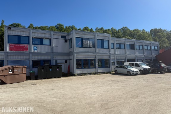 2018 Komplett brakkerigg ca. 1000 m² – 33 brakker / modulbygg