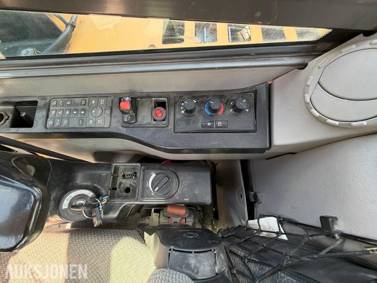 2019 Volvo ECR58D minigraver m/ Steelwrist X07 tiltrotator, S50 hurtigfeste, pusseskuff og graveskuff