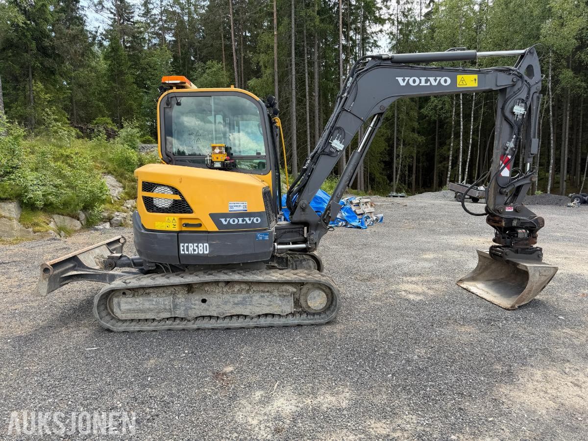 2019 Volvo ECR58D minigraver m/ Steelwrist X07 tiltrotator, S50 hurtigfeste, pusseskuff og graveskuff