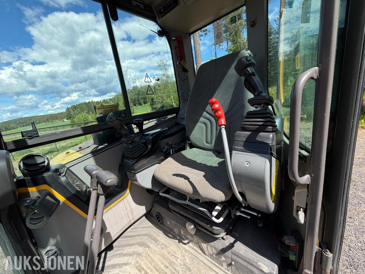 2019 Volvo ECR58D minigraver m/ Steelwrist X07 tiltrotator, S50 hurtigfeste, pusseskuff og graveskuff