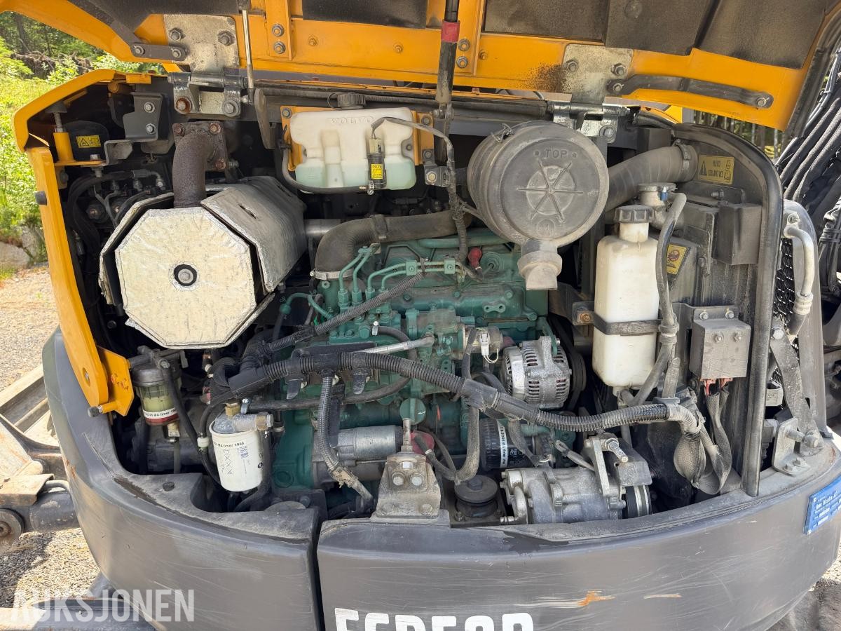 2019 Volvo ECR58D minigraver m/ Steelwrist X07 tiltrotator, S50 hurtigfeste, pusseskuff og graveskuff