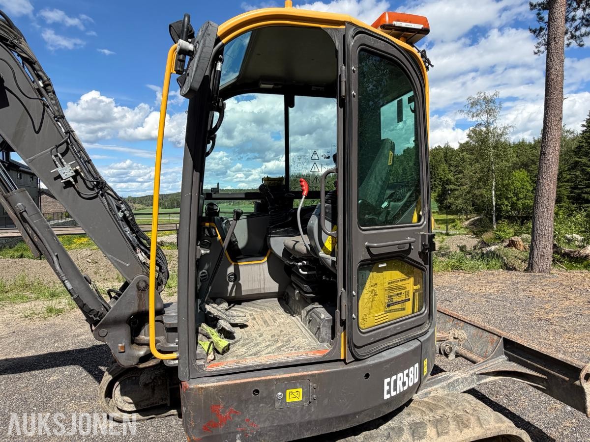 2019 Volvo ECR58D minigraver m/ Steelwrist X07 tiltrotator, S50 hurtigfeste, pusseskuff og graveskuff