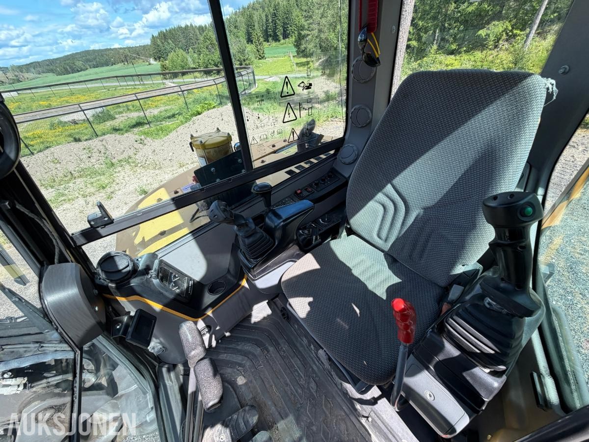 2019 Volvo ECR58D minigraver m/ Steelwrist X07 tiltrotator, S50 hurtigfeste, pusseskuff og graveskuff