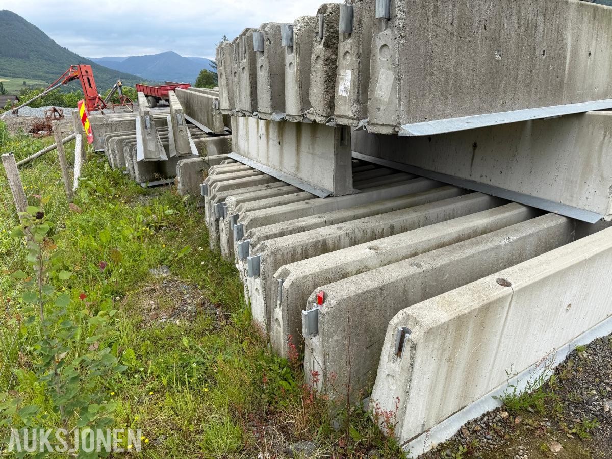 2021-2024 Deltabloc DB65S – 64 stk tungsikringsbarrierer – Totalt 384 meter