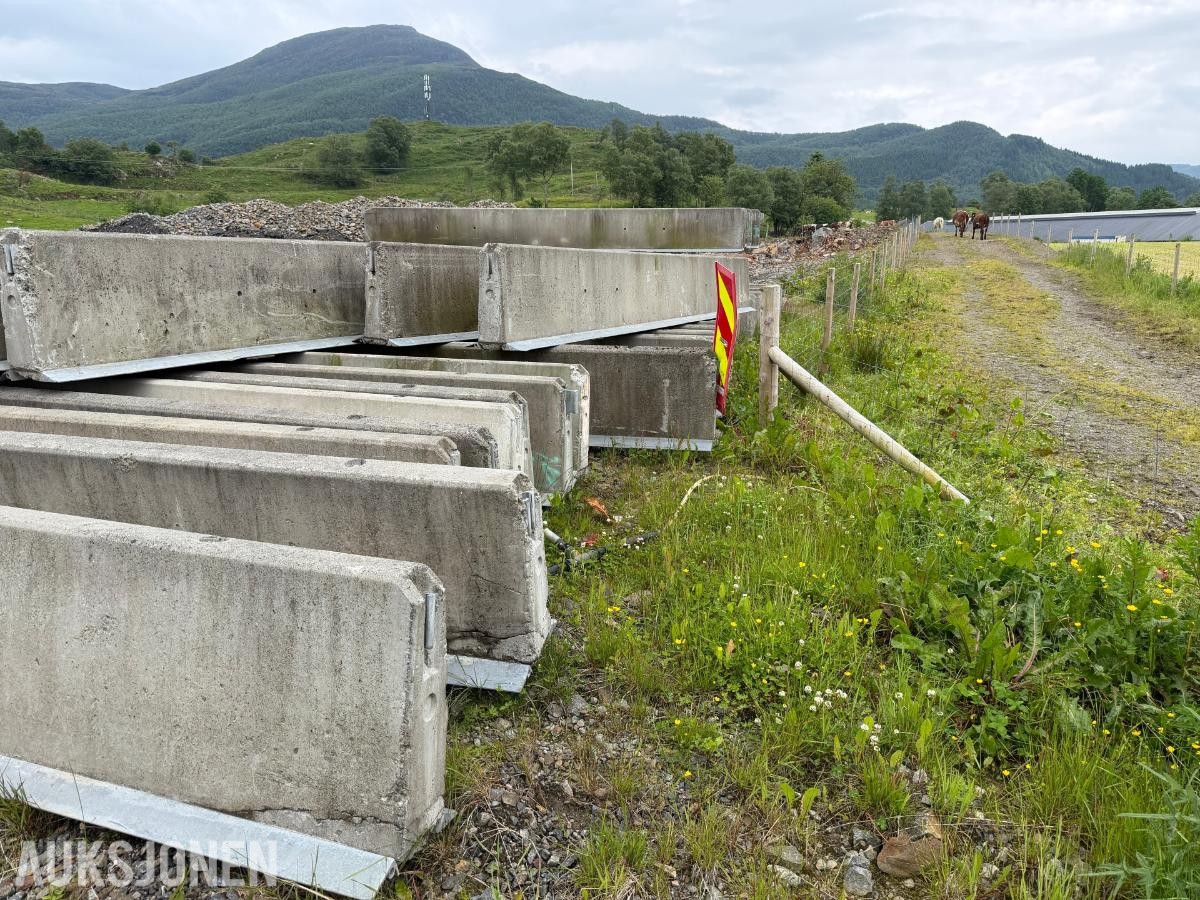 2021-2024 Deltabloc DB65S – 64 stk tungsikringsbarrierer – Totalt 384 meter