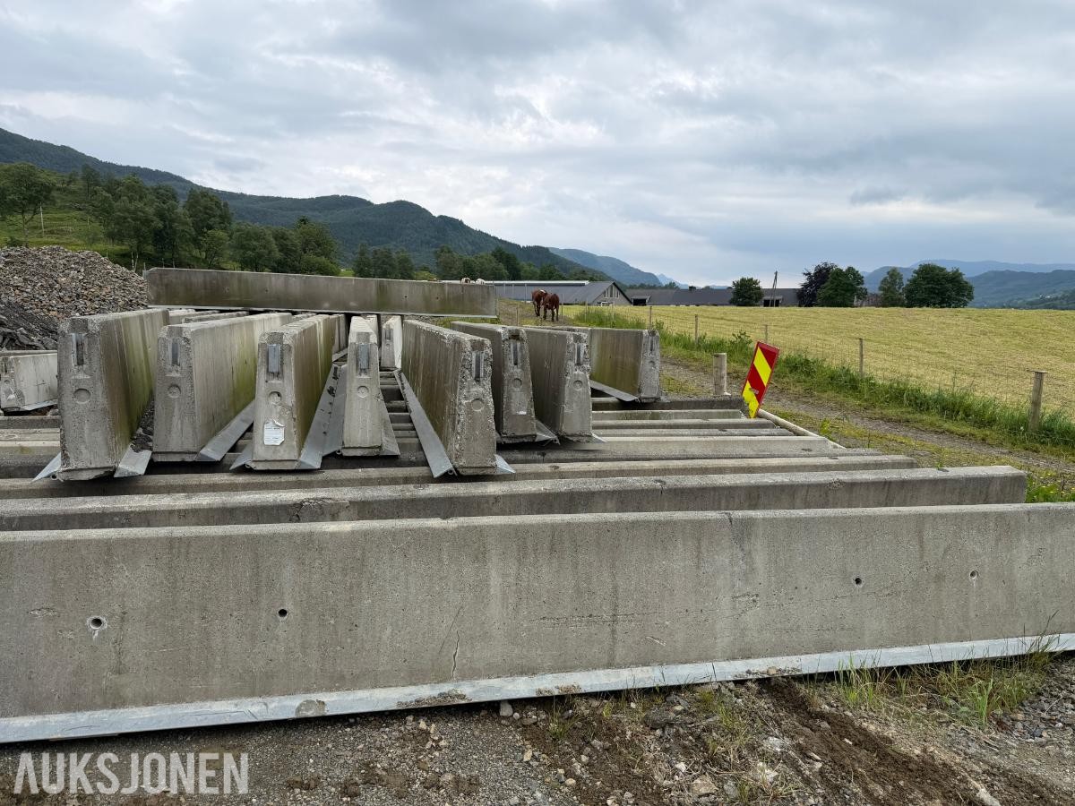 2021-2024 Deltabloc DB65S – 64 stk tungsikringsbarrierer – Totalt 384 meter