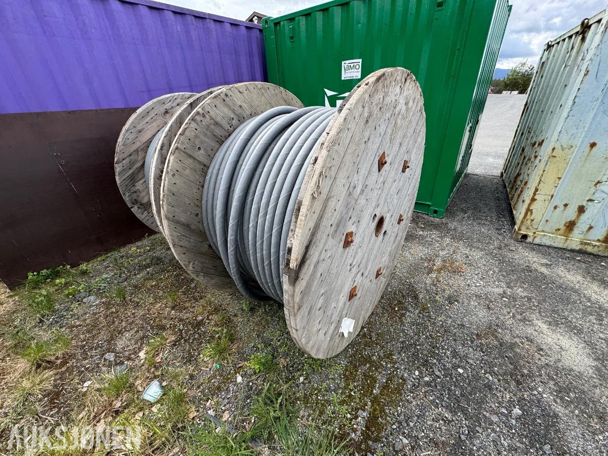 Ca 400meter PFSP 4x150 / 50 AL 1kV Jordkabel