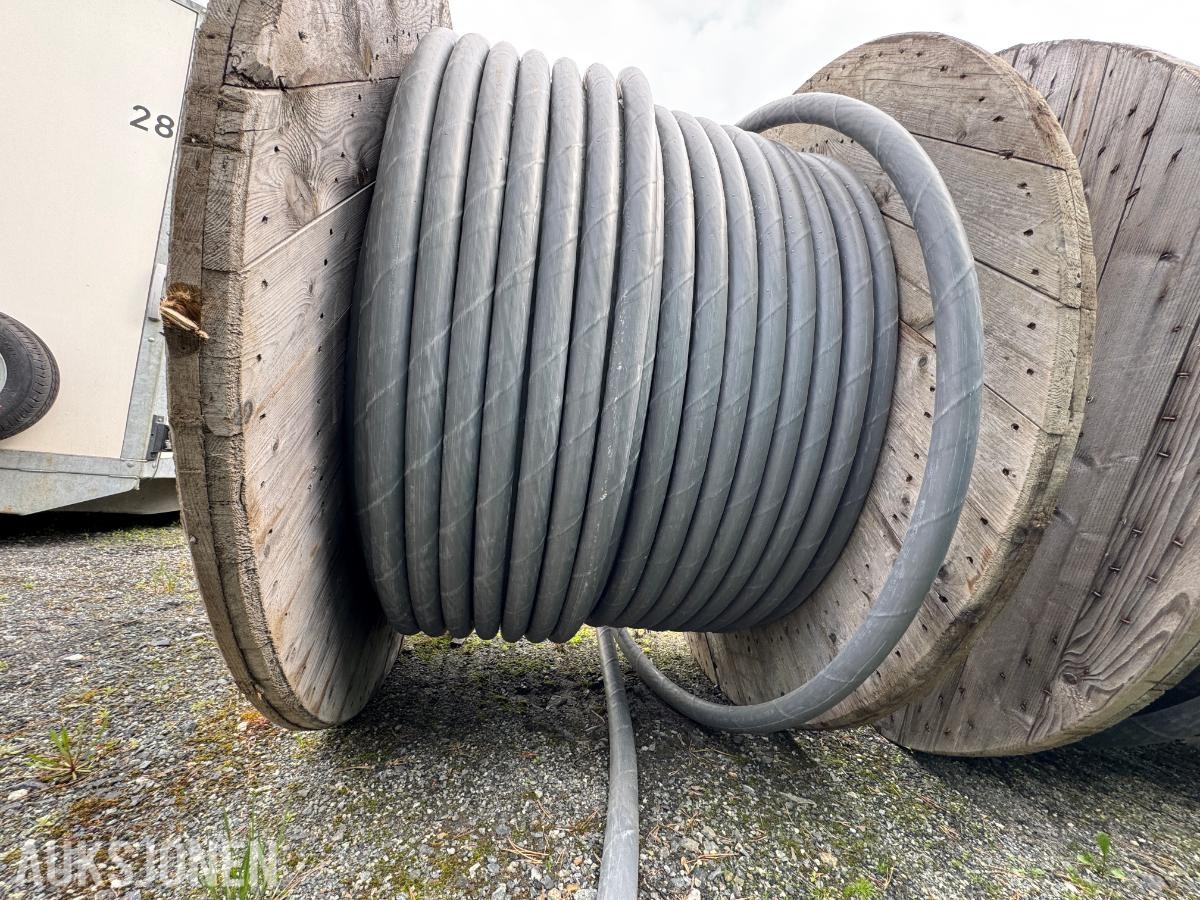 Ca 400meter PFSP 4x150 / 50 AL 1kV Jordkabel