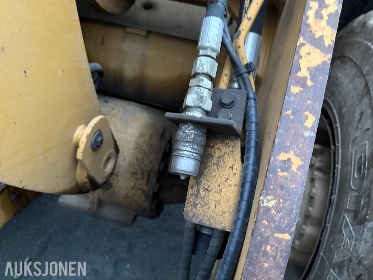 2016 Cat 938M Hjullaster m/Slagkraft klippeaggregat
