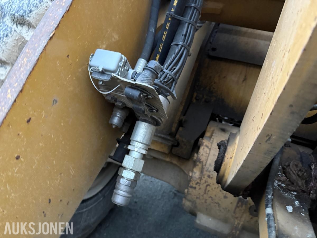 2016 Cat 938M Hjullaster m/Slagkraft klippeaggregat