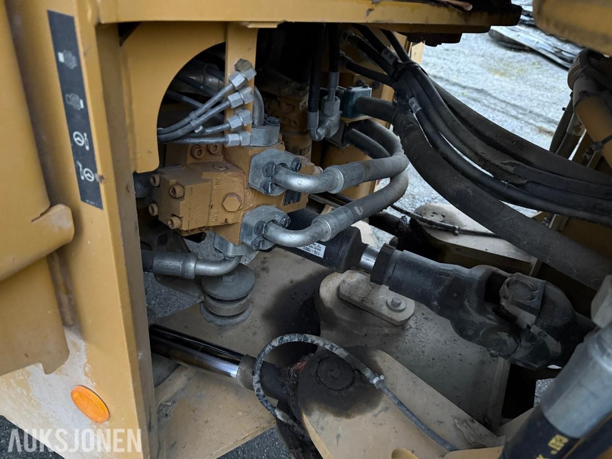 2016 Cat 938M Hjullaster m/Slagkraft klippeaggregat