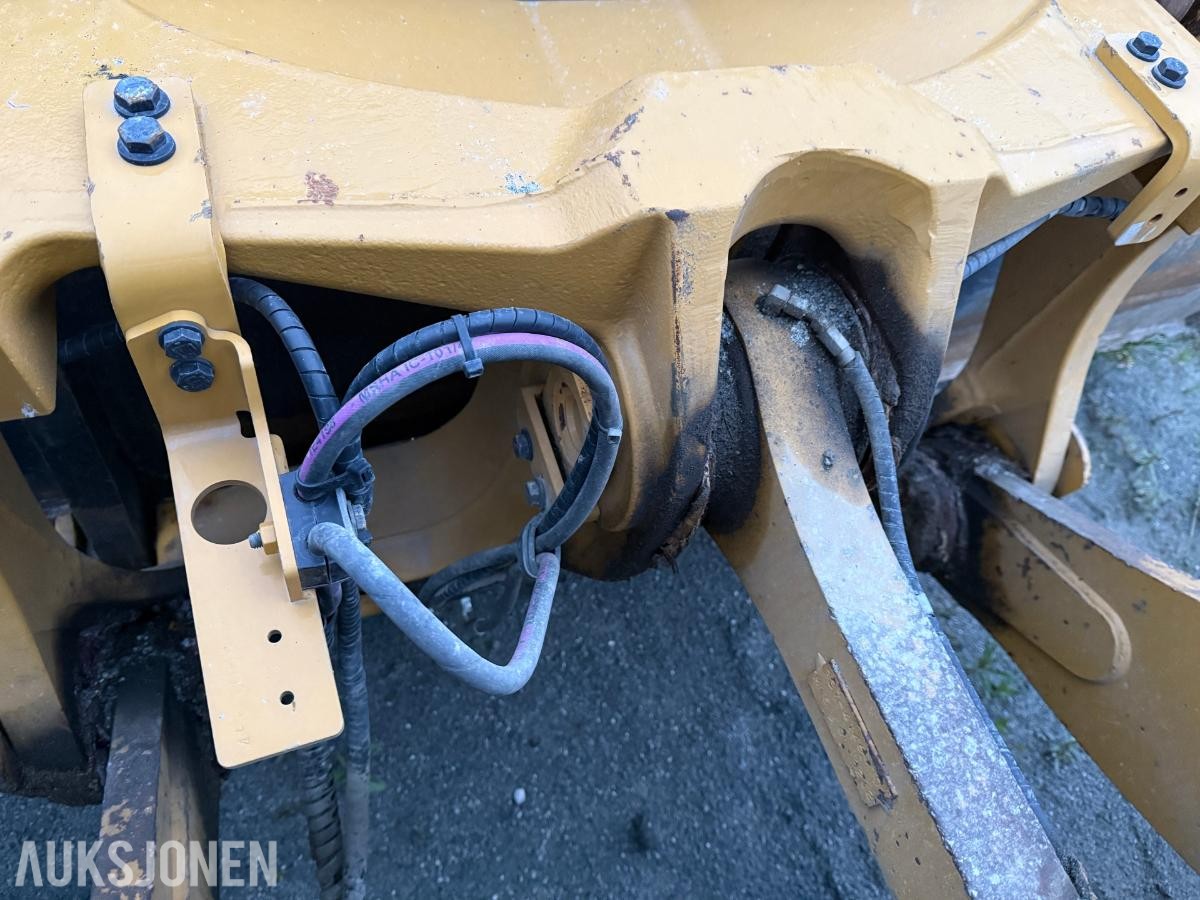 2016 Cat 938M Hjullaster m/Slagkraft klippeaggregat