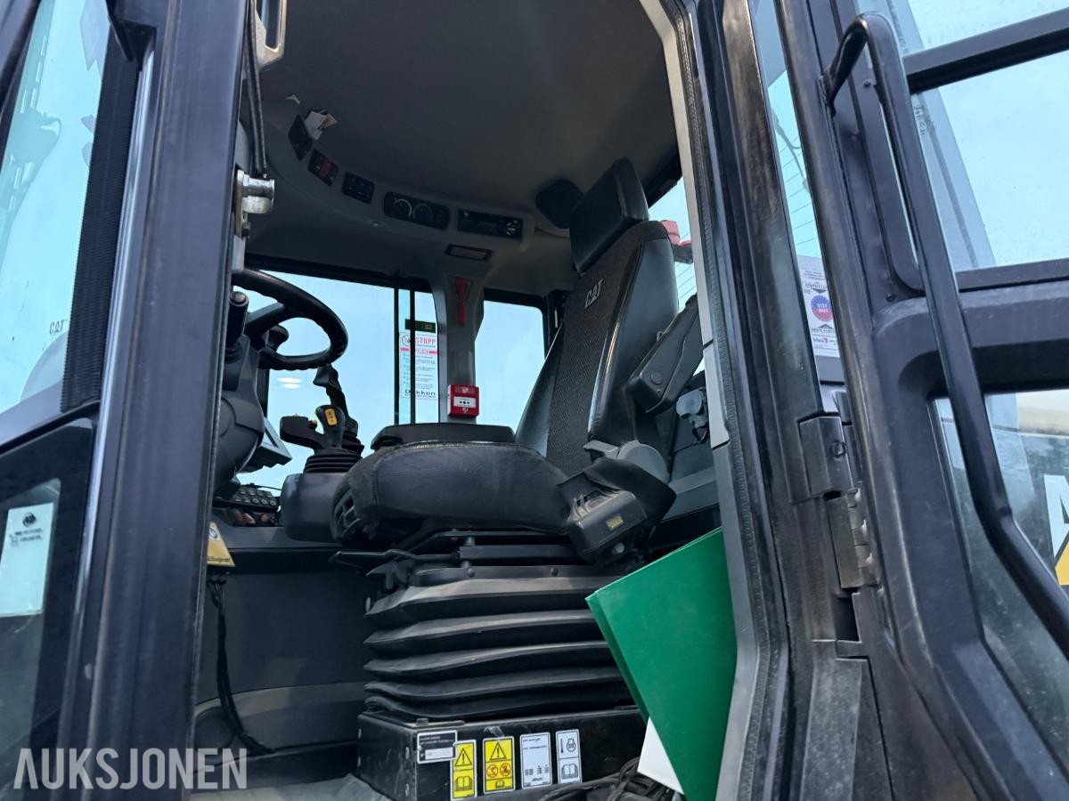 2016 Cat 938M Hjullaster m/Slagkraft klippeaggregat
