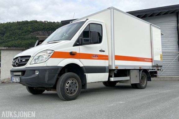 2010 Mercedes-Benz Sprinter 516 CDI skapbil - 4X4 - automatgir - 2 sett hjul - verkstedsinnredning