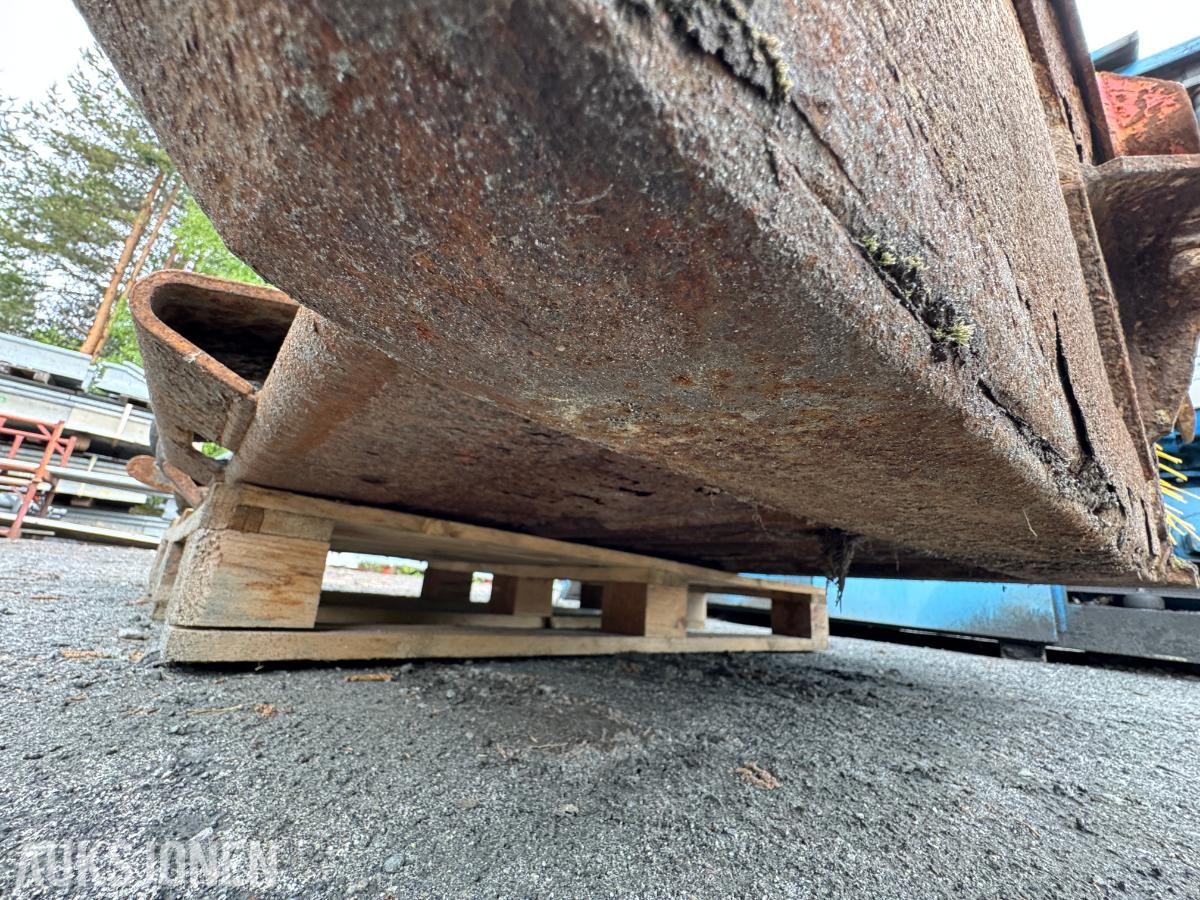 Hydraulisk feiekost m/ Bobcat redskapsfeste