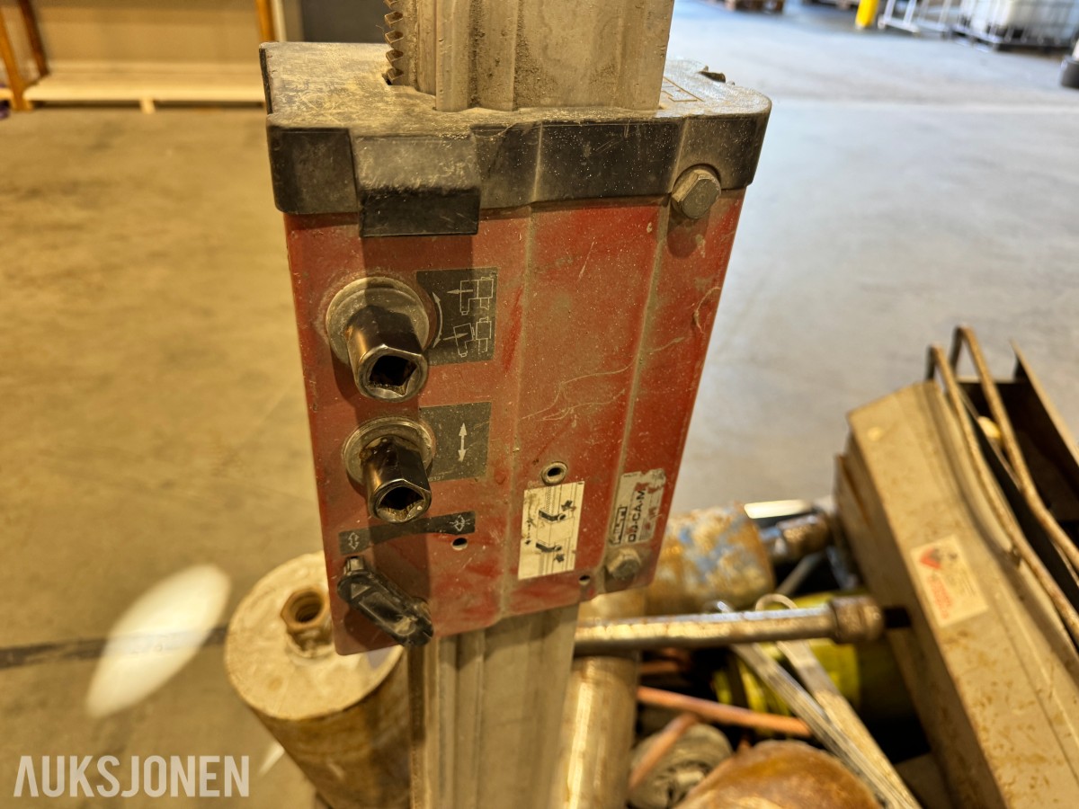 Hilti kjernebormaskin med stativ, kjerneborer og verktøy
