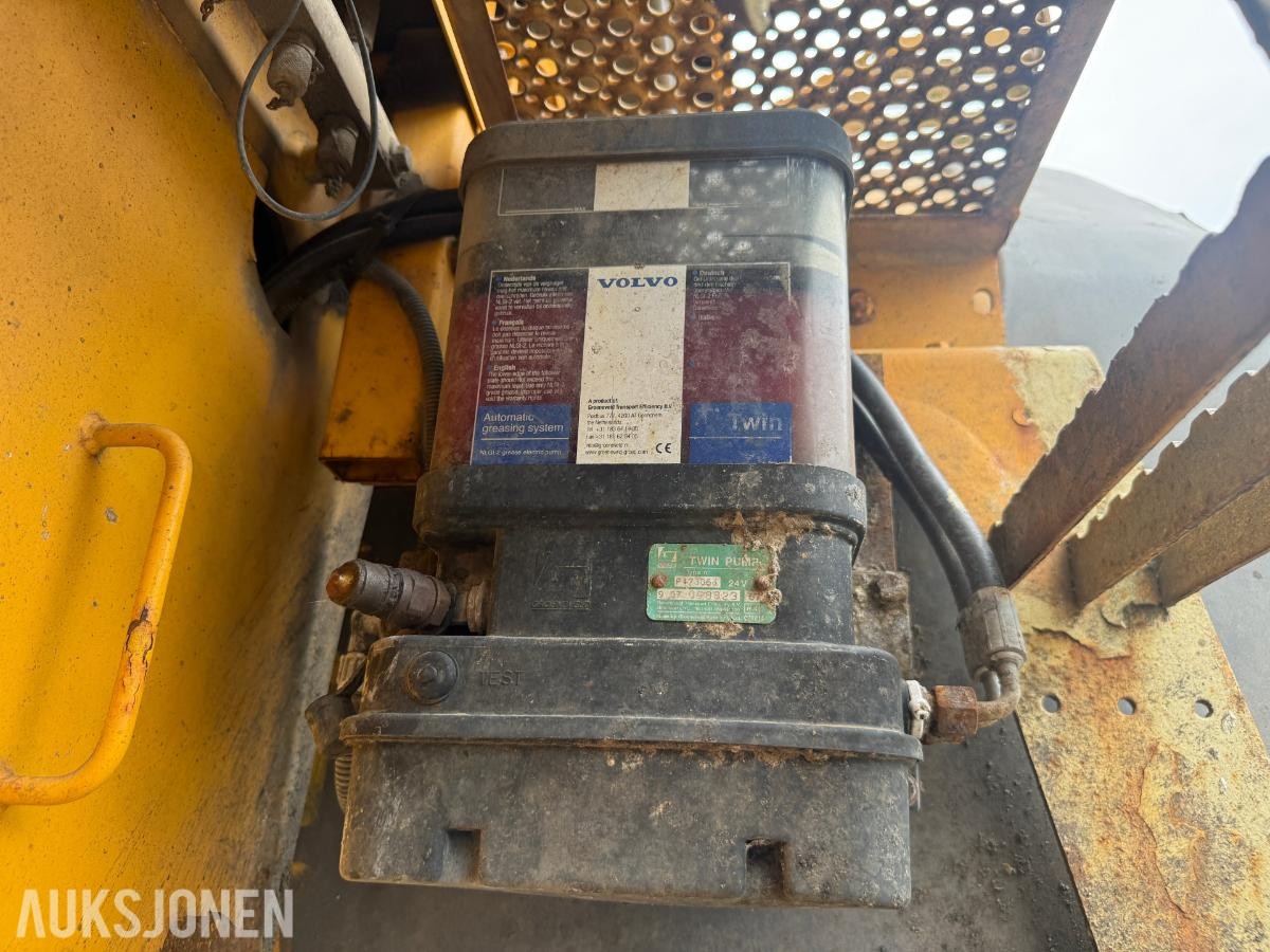 2009 Volvo L110F HJULLASTER SKUFF SENTRALSMØRING 3. og 4.FUNKSJON