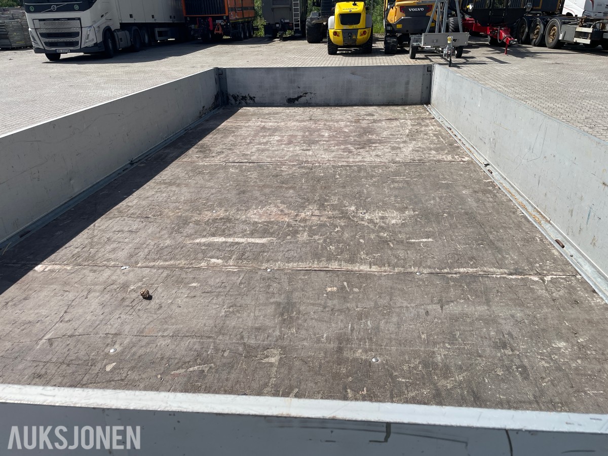 2014 Agados DONA B2 2600